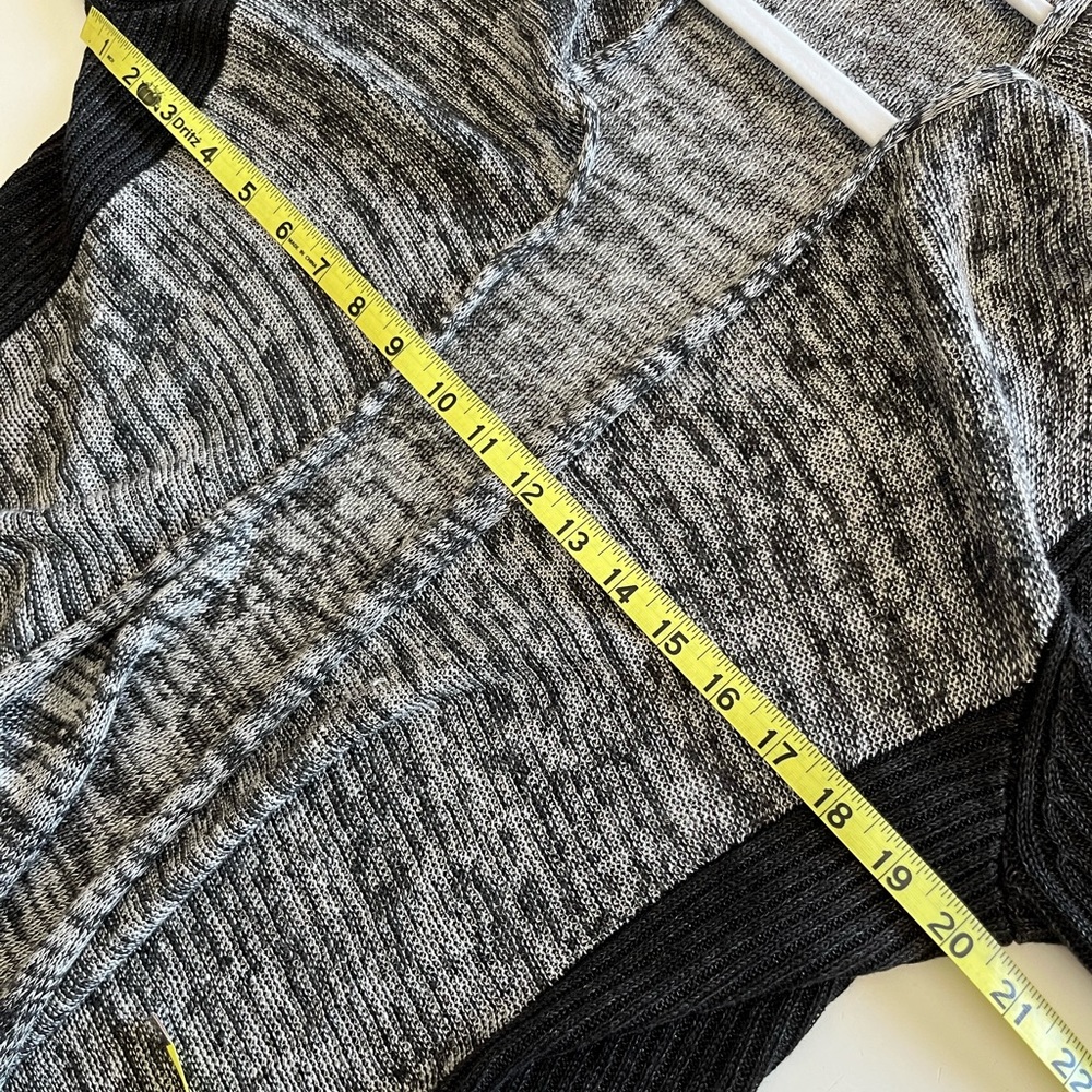 Eileen Fisher Linen Cardigan Size Large - Picture 7 of 8